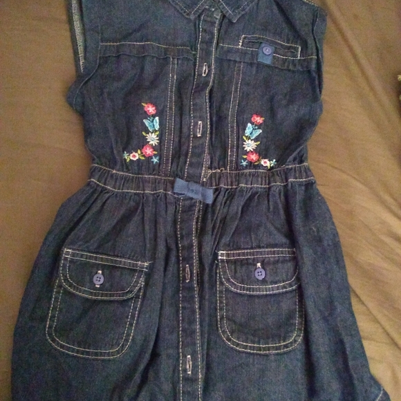 💕3/25💕 CUTE!! Button up dress with floral print - Picture 3 of 5